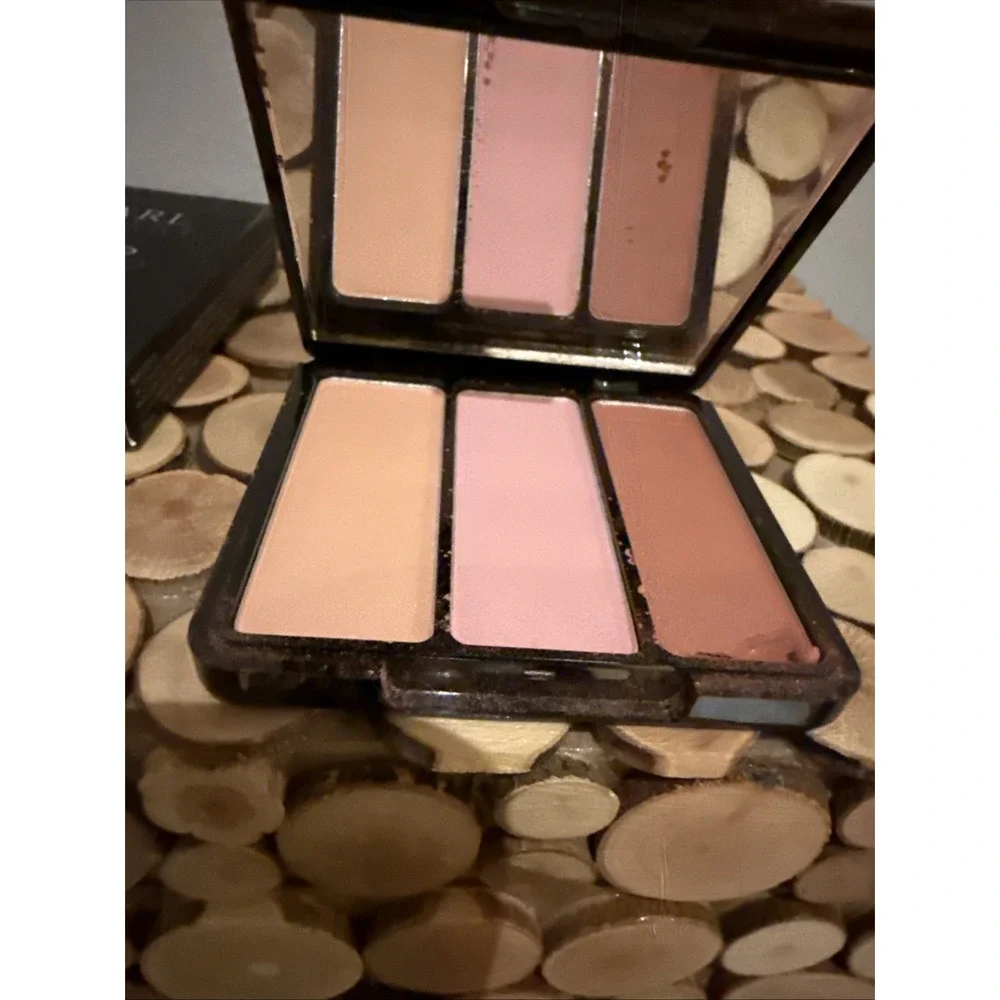 Eve Pearl Blush Trio 3 Radiant Shades Sweet Cheeks‎ Full Size NEW / Damaged